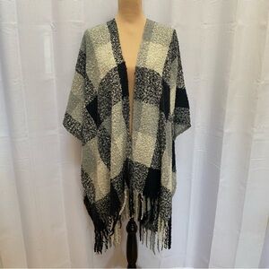 NWT WOOLRICH plaid fringed shawl One size.